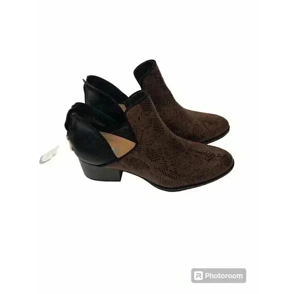 Andrew Geller Womens 7M Black And Tan Snake Print Booties Back Zip NWOB - Picture 1 of 6